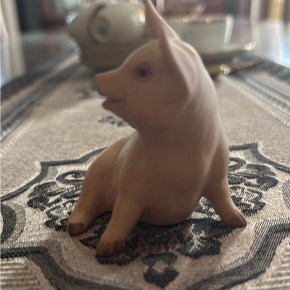 Ainsley Piglet Pink Pig Fine Porcelain Figure Signed - Picture 6 of 6
